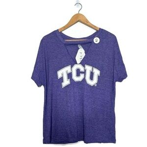 TCU Texas Christian University v Neck Cutout Purple T-Shirt Chicka-D Size Medium